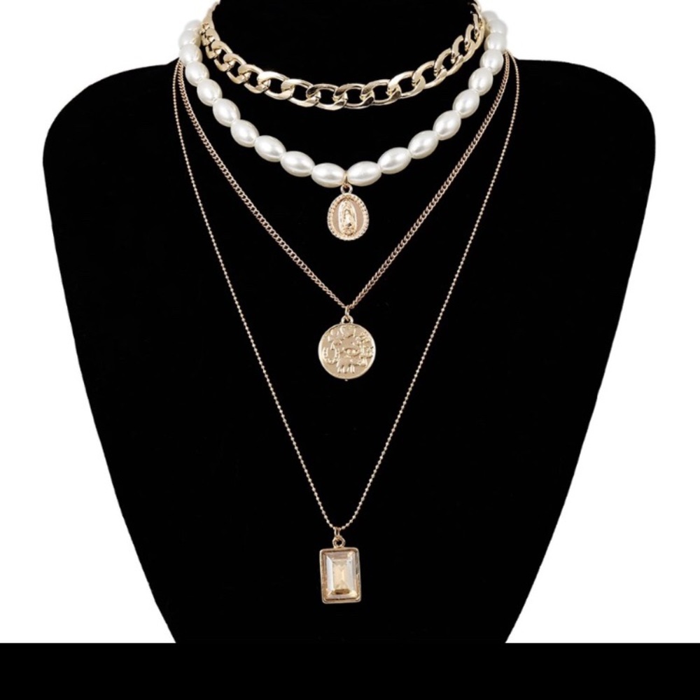 Layered pearl choker necklace